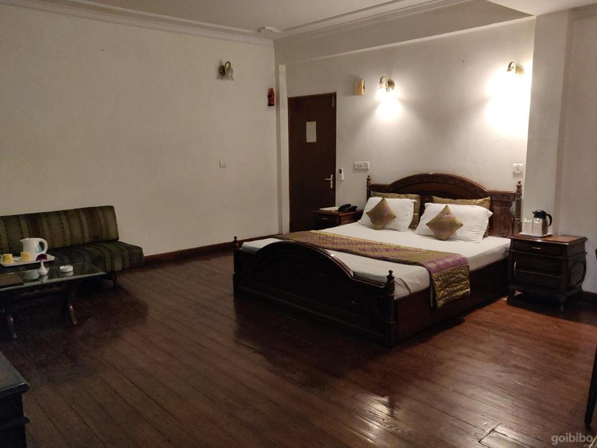 Hotel Blossom ชิมลา ภายนอก รูปภาพ